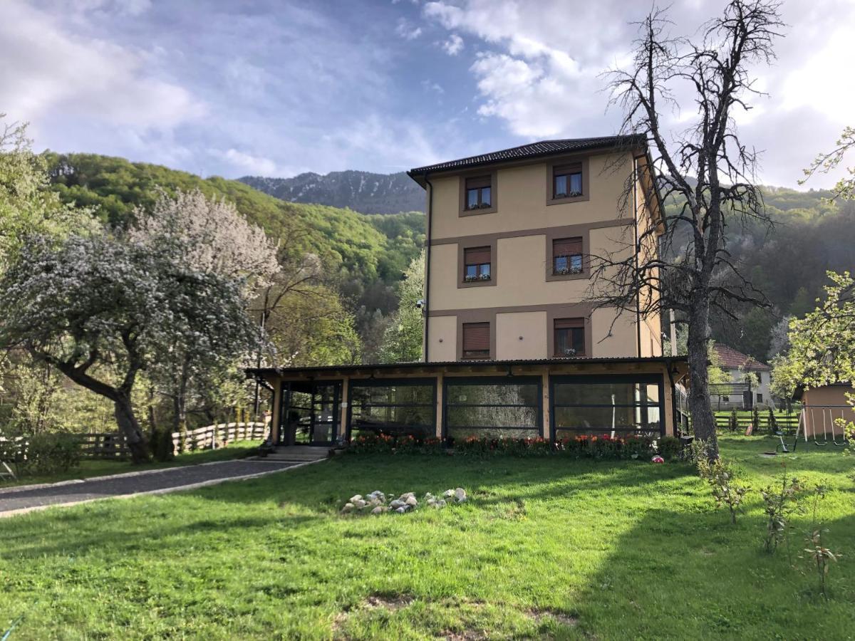Zvjezdana Dolina Garni Hotel Andrijevica Exteriér fotografie